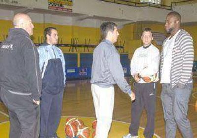 Tulio Cobos ya est� en Jun�n y tuvo el primer contacto con Ciclista
