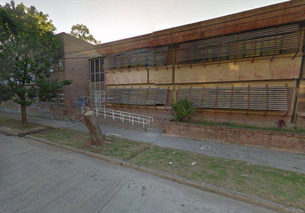 Ladrones robaron de la escuela Stephenson la plata que hab�an ahorrado para un viaje de estudios