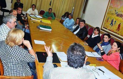 Obligar�n a las telef�nicas a abrir oficinas en localidades de 500 habitantes