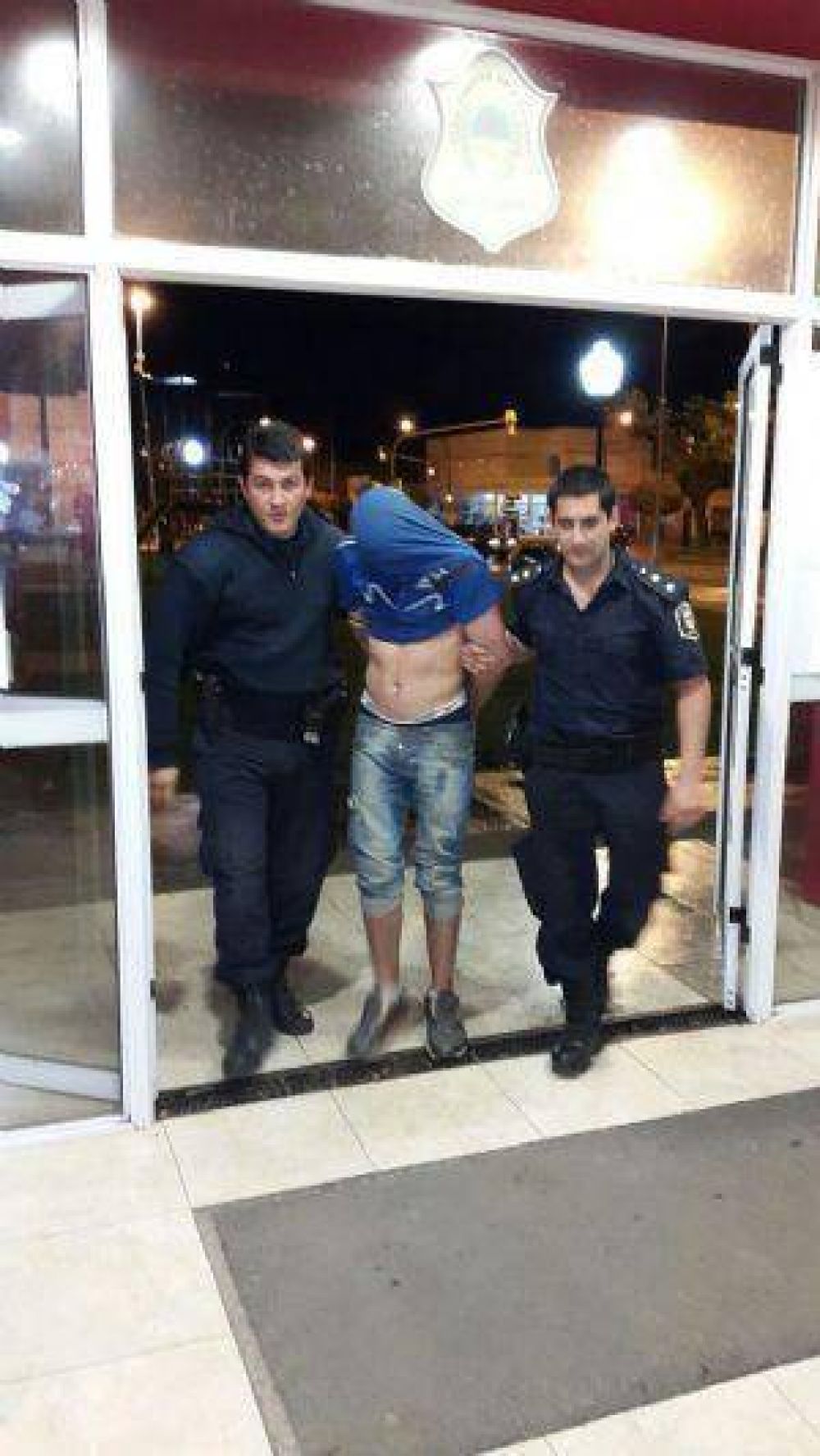 Dos aprehendidos por cometer un il�cito en la Plaza Belgrano
