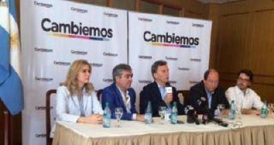 Macri cruz� a Alperovich y tambi�n critic� a Scioli