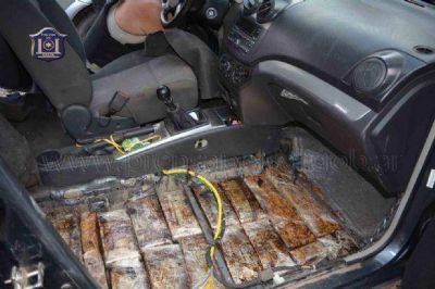 Secuestran 183 ladrillos de marihuana en el acceso a Salta