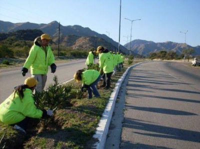 Normalizar la situaci�n de los trabajadores de inclusi�n demandar�a el 5% del presupuesto anual de la Provincia