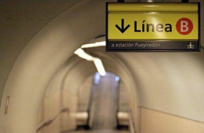 Un conflicto con trabajadores tercerizados interrumpe el servicio en la l�nea B del Subte