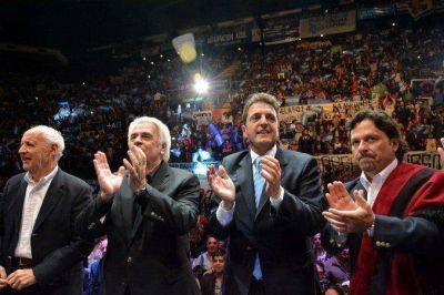 Massa ya se ve en el balotaje y volvi� a referirse al PRO y al #NiembroGate