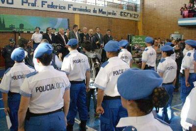 Egresaron 114 oficiales de la nueva Polic�a Local