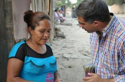 Miguel Nanni en barrios de Orán: “Es doloroso ver tanta pobreza”