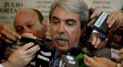 An�bal le solt� la mano a Jaime y sostuvo que debe �cumplir� la condena y �punto�