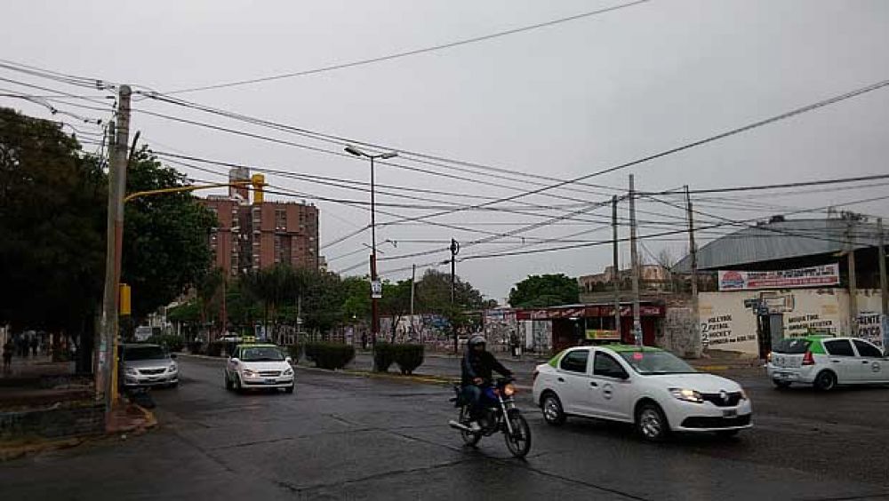 Anuncian 30� de m�xima para hoy y lluvias para ma�ana