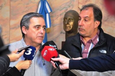 El contrato con Sipetrol �beneficia a la provincia, a los municipios y a la totalidad de los chubutenses�