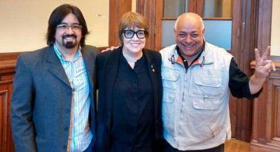 Parodi recibi� a concejales de Proyecto Nacional