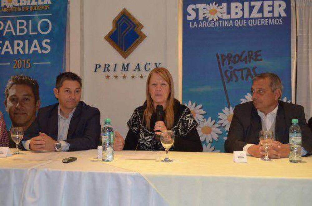 Stolbizer contra Scioli: le falta el respeto a los dems candidatos