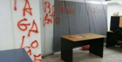 Balas, pintadas y apriete en las oficinas del Ministerio de Desarrollo Social