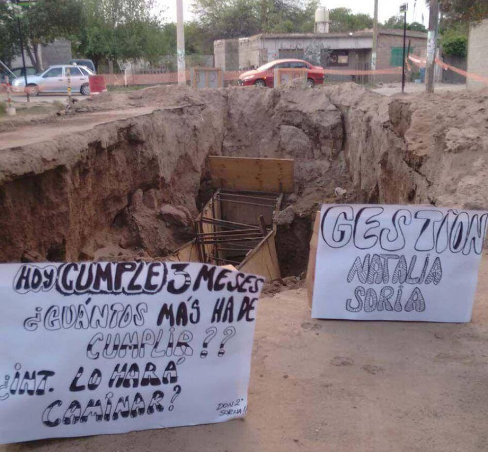Tapan un pozo luego de un reclamo vecinal