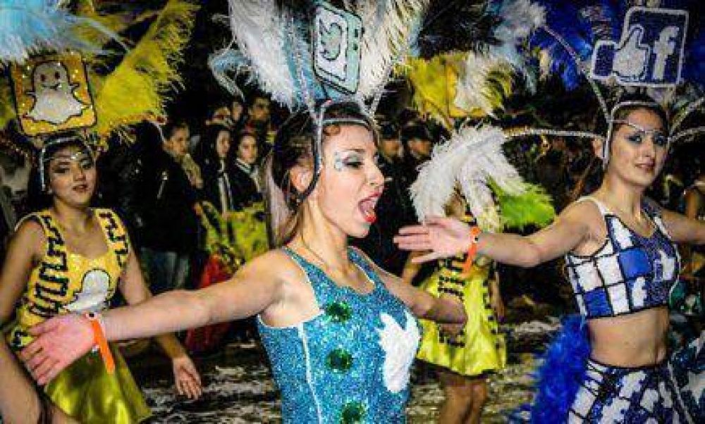 Estudiantina 2015: Si el clima lo permite, se realizar� la tercera noche