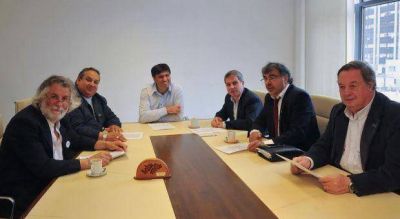 Bossio impulsa una ley de jubilaciones especial para excombatientes