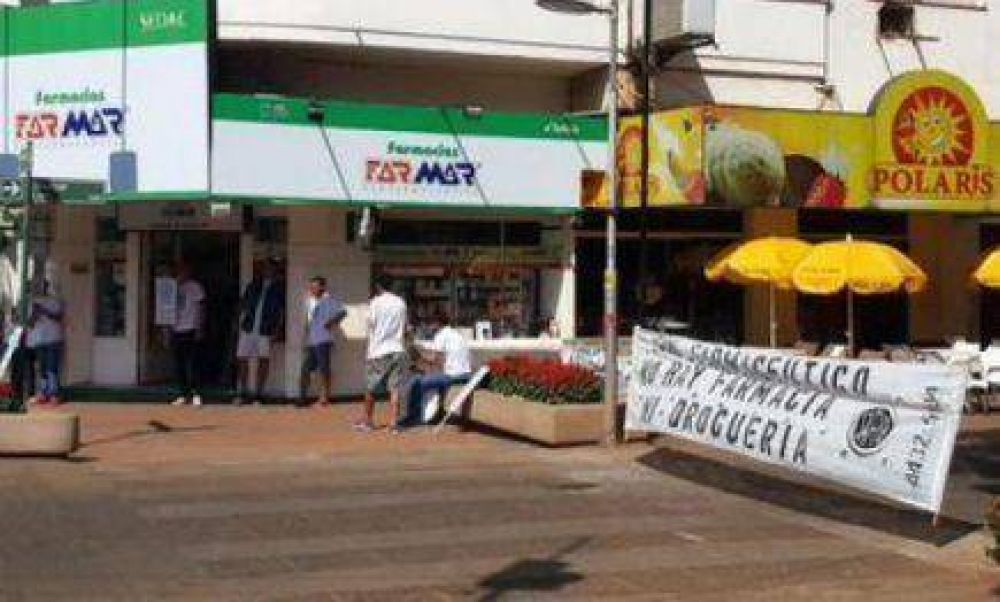 Farmacuticos protestaron cortando el trnsito en Posadas