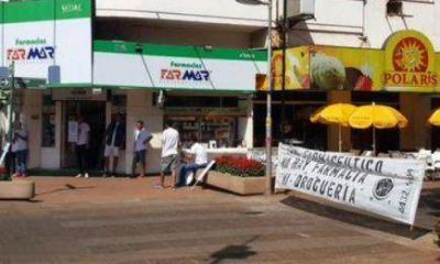 Farmac�uticos protestaron cortando el tr�nsito en Posadas
