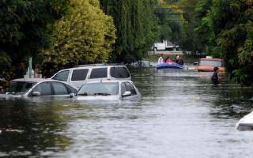 Inundaci�n en La Plata: Damnificados marchan en reclamo de Justicia y obras