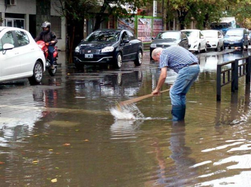 Al menos seis mil usuarios quedaron sin luz por inconvenientes ocasionados por el viento