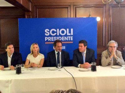 Tuits borrados y una causa penal contra Scioli , los �olvidos� de M�nica L�pez