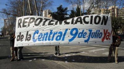 Paro y movilizaci�n de Luz y Fuerza Mar del Plata por repotenciaci�n de la Central 9 de Julio 