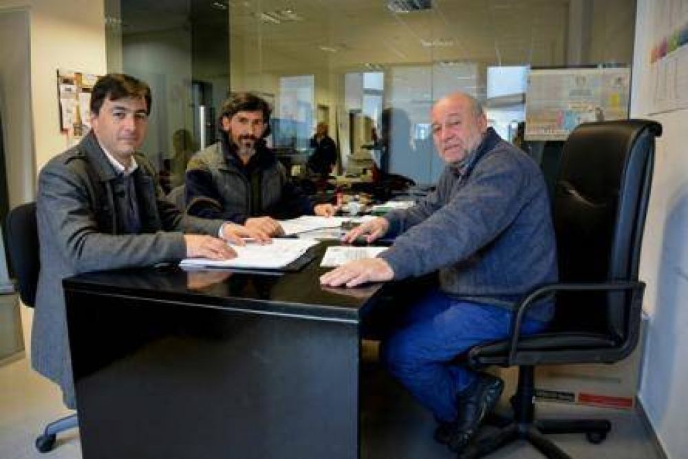 La Universidad Barrial firm� un convenio con el Ministerio de Trabajo para sumar cursos de mecanica y gastronom�a
