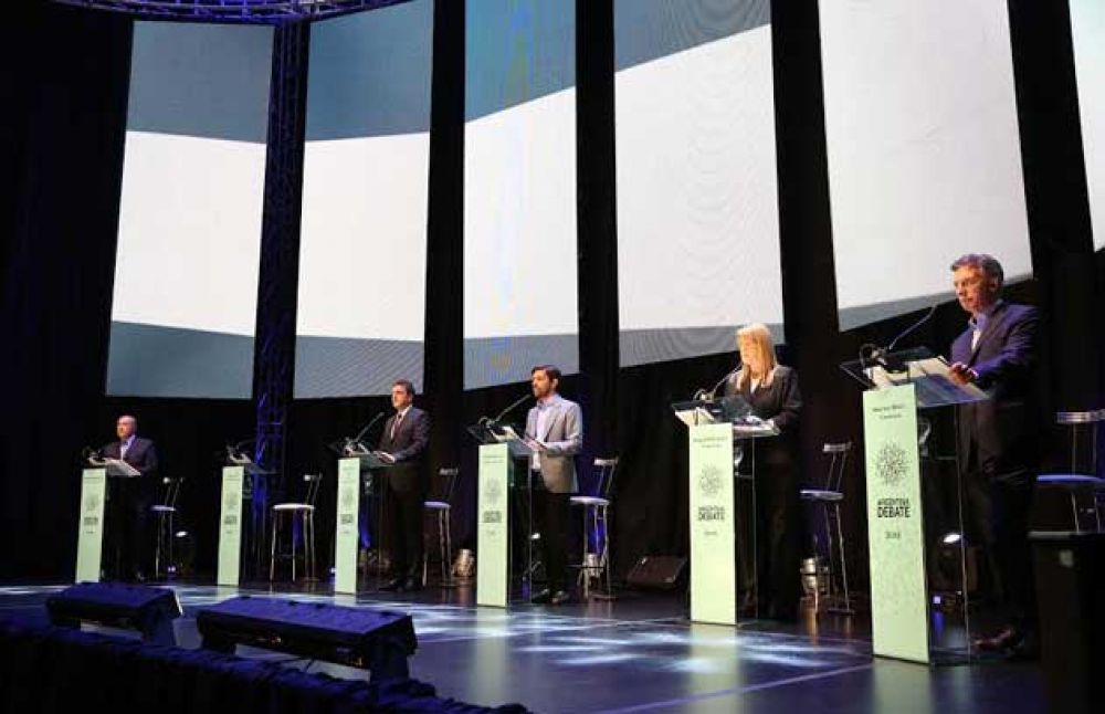 En el debate, Macri y Massa evitaron la confrontaci�n y eligieron cuestionar a Scioli