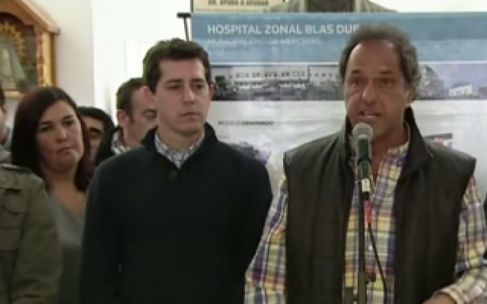 Scioli, de campa�a, recorri� ciudades junto a Wado de Pedro