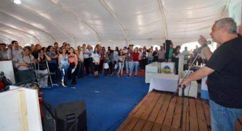 Fuerte apoyo de R�os a emprendedores locales
