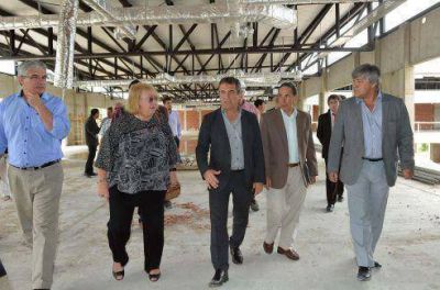 Urribarri destac� los nuevos hospitales y el centro de medicina nuclear como �un hito en materia de salud�