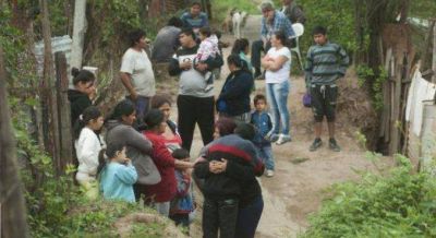 Ten�a a su hijo adicto encerrado con candado: el chico escap� y termin� muerto