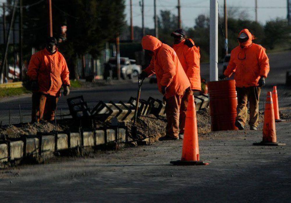 Con el desaf�o de mejorar los caminos de la provincia