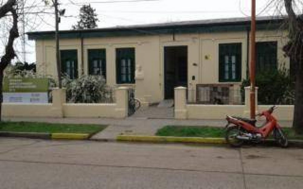 Jun�n: Mujer polic�a agredi� a una maestra y la FEB suspendi� las clases