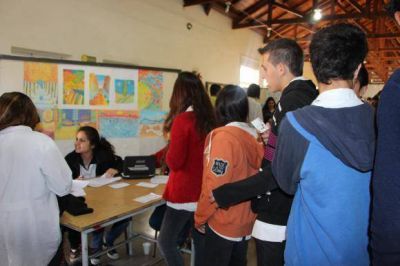 En el Central, los alumnos ensayan el voto electr�nico