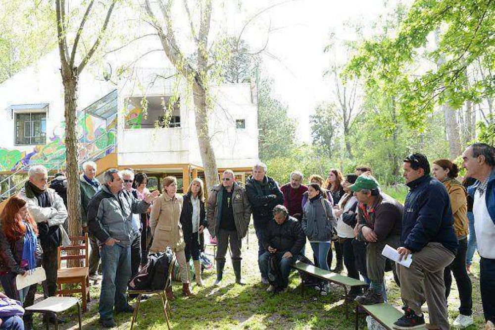 Clausuran una escuela de Islas a dos meses de finalizar las clases