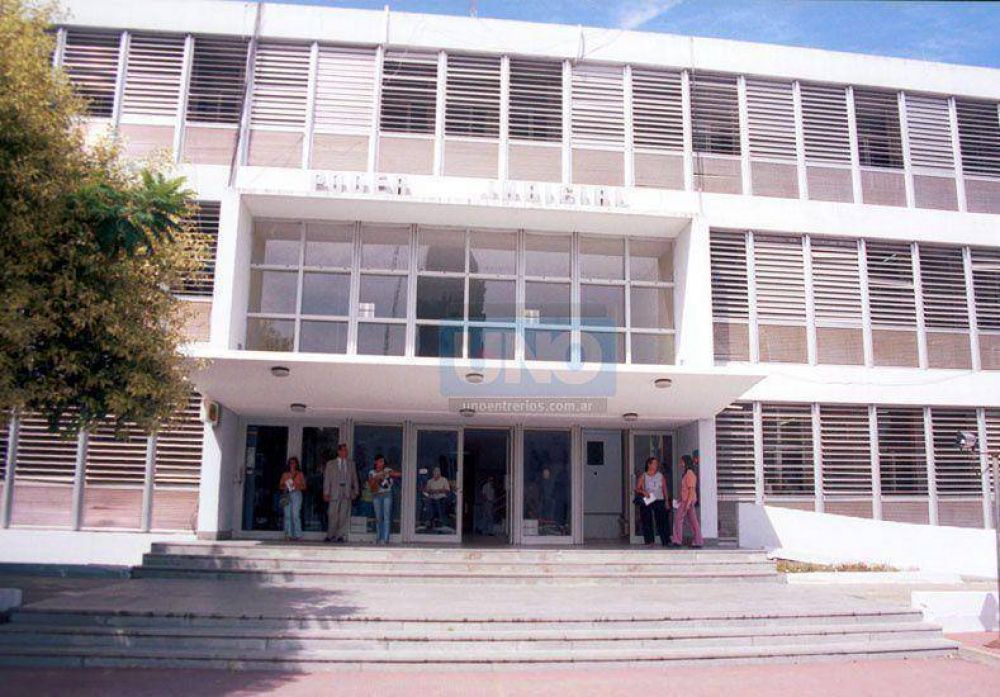 Absolvieron a polic�a acusado de cohecho