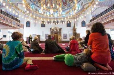 Las mezquitas abren sus puertas a los no musulmanes en Alemania