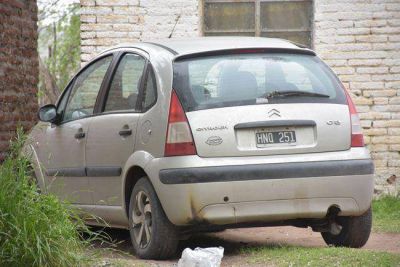 Militar detenido por intentar quemar un auto en la ciudad