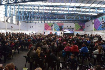 Pulti present� las actividades del Polideportivo del barrio Las Heras