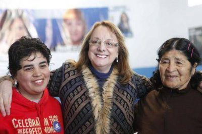 Alicia Kirchner: �Los pueblos que triunfan son los que saben construir colectivamente�