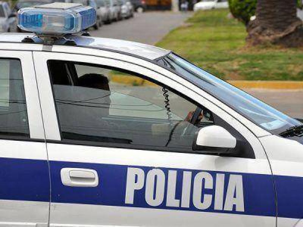 Jard�n Am�rica: quiso evitar que una pareja siga discutiendo y lo atacaron a escopetazos