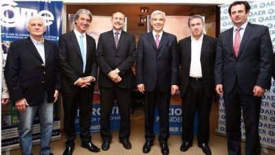Dom�nguez trabaja temas productivos con Scioli y suena para Producci�n o Industria