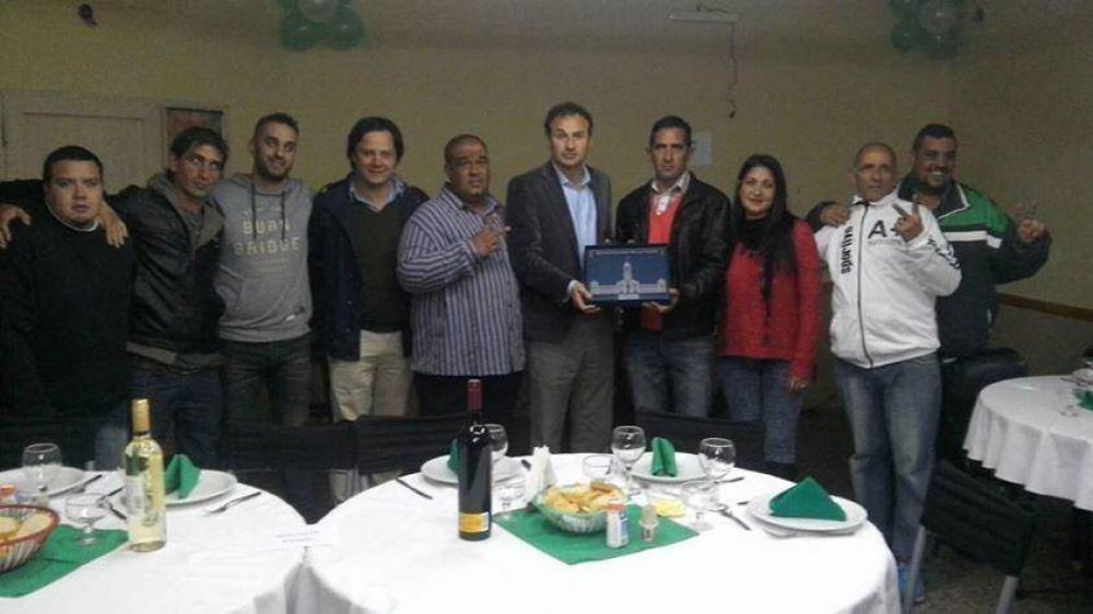 Denuncian que una �patota� cop� el Club Talleres �para hacer pol�tica� a favor de Bruera