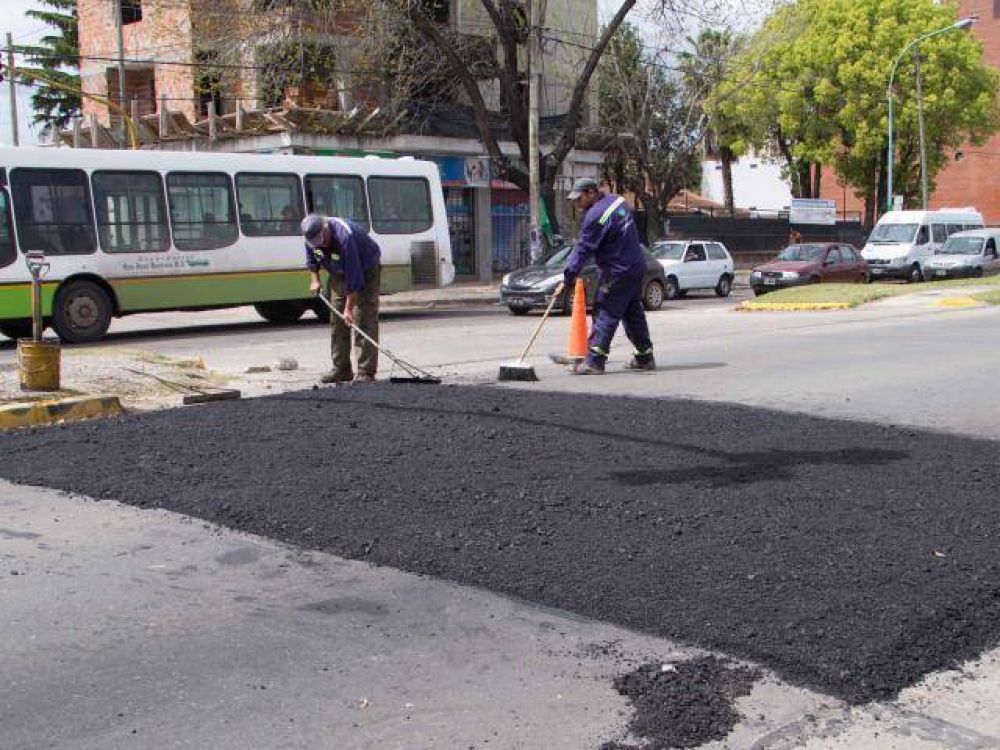 Diferentes trabajos para mejorar las calles del distrito