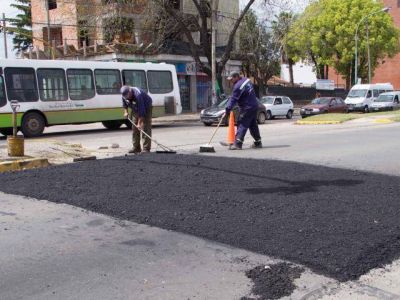 Diferentes trabajos para mejorar las calles del distrito