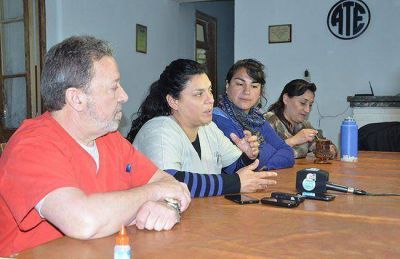 ATE niega aprietes y reprocha a Utelpa que no quiso sentarse en la paritaria monotributista