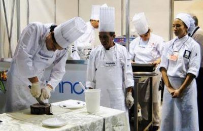 El Sindicato de Pasteleros muestra sus productos en la calle