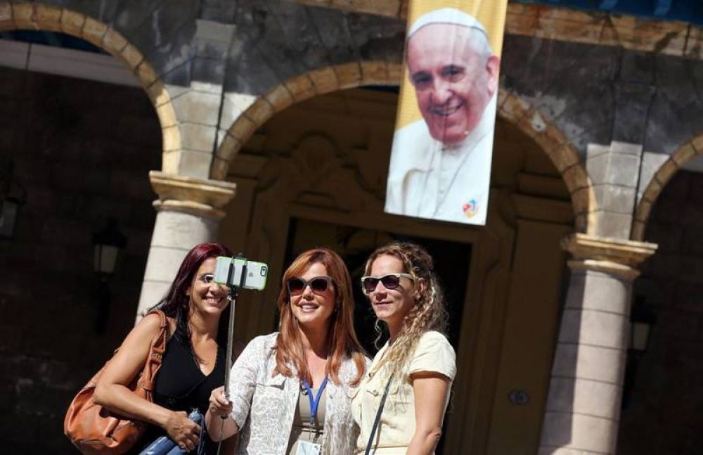 Riccardi: No encerremos al Papa en clichs