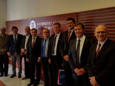 Fuertes cr�ticas al viaje a Barcelona de Cornejo por el ordenamiento urbano
